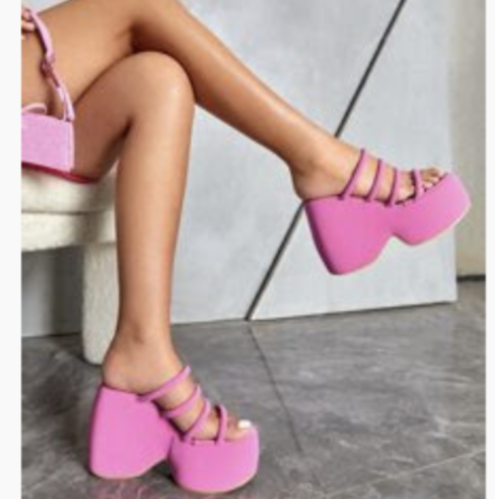 Pink platform shoes 7-7.5